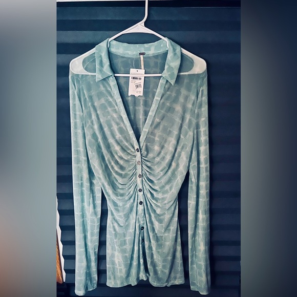 Free People sheer blouse. New with tags. - Picture 3 of 3